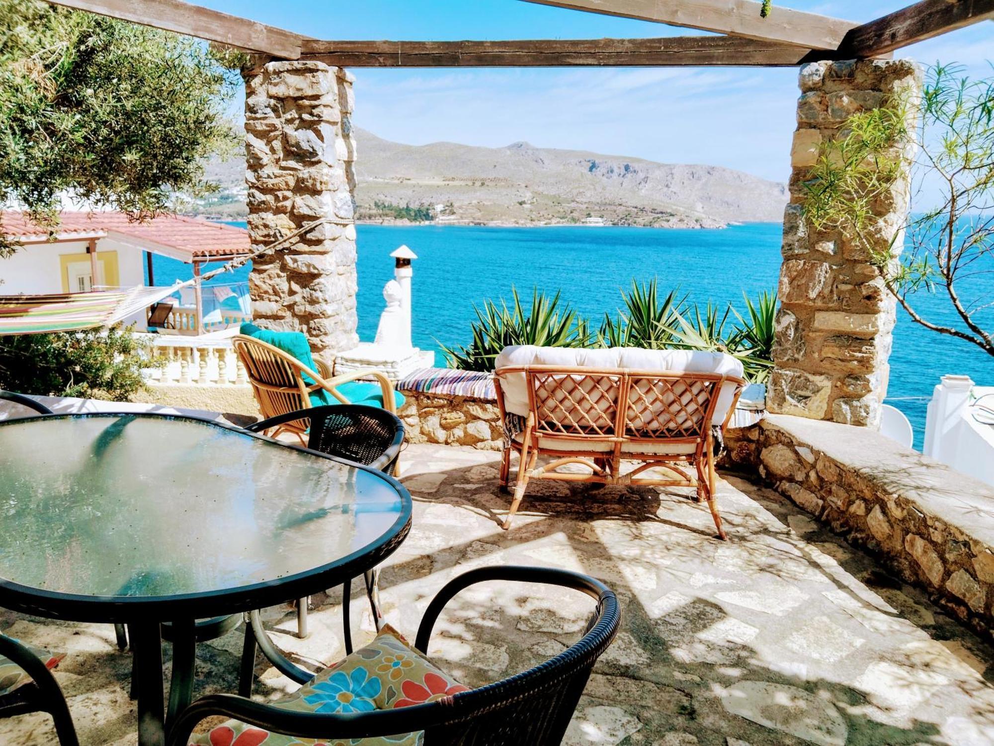 Elegeo Rockhouse Villa Agia Marina  Dış mekan fotoğraf